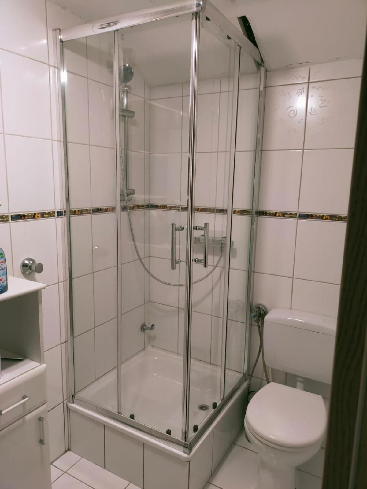 Private Studio Apartment With Balcony In Dortmund-Brackel ภายนอก รูปภาพ